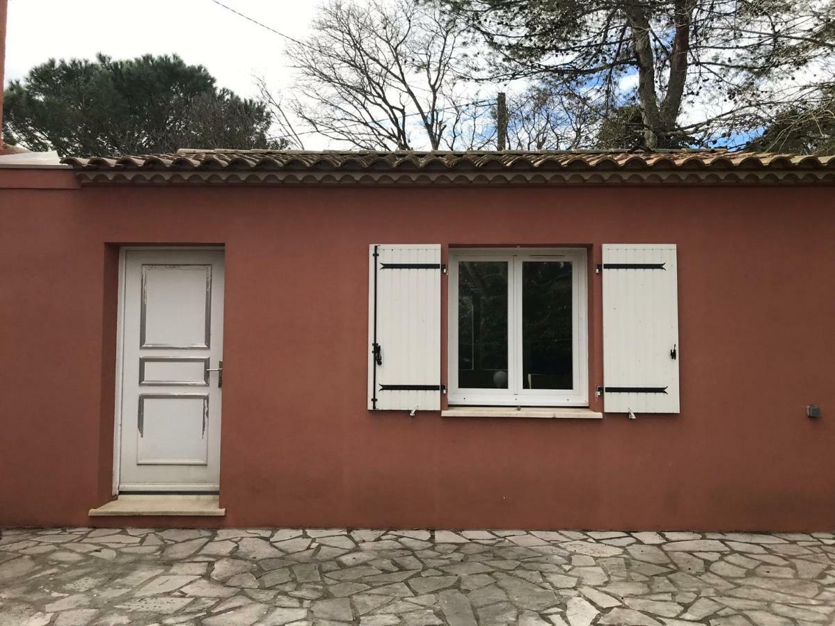 Studio Independant Calme Pas Loin Du Centre Nimes Ngoại thất bức ảnh